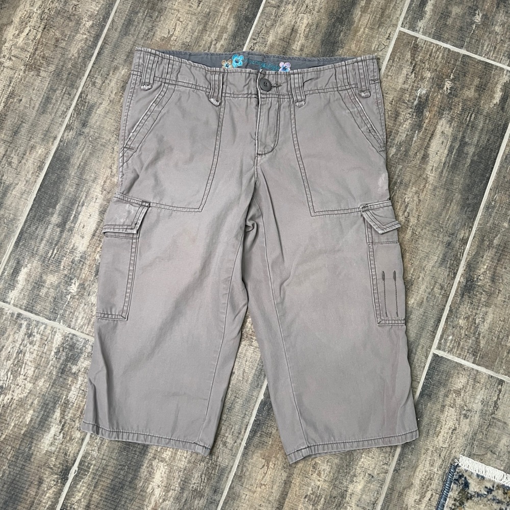 Y2K American Eagle Low Rise‎ Cargo Capris Size 6 Gray Distressed Cotton Blend